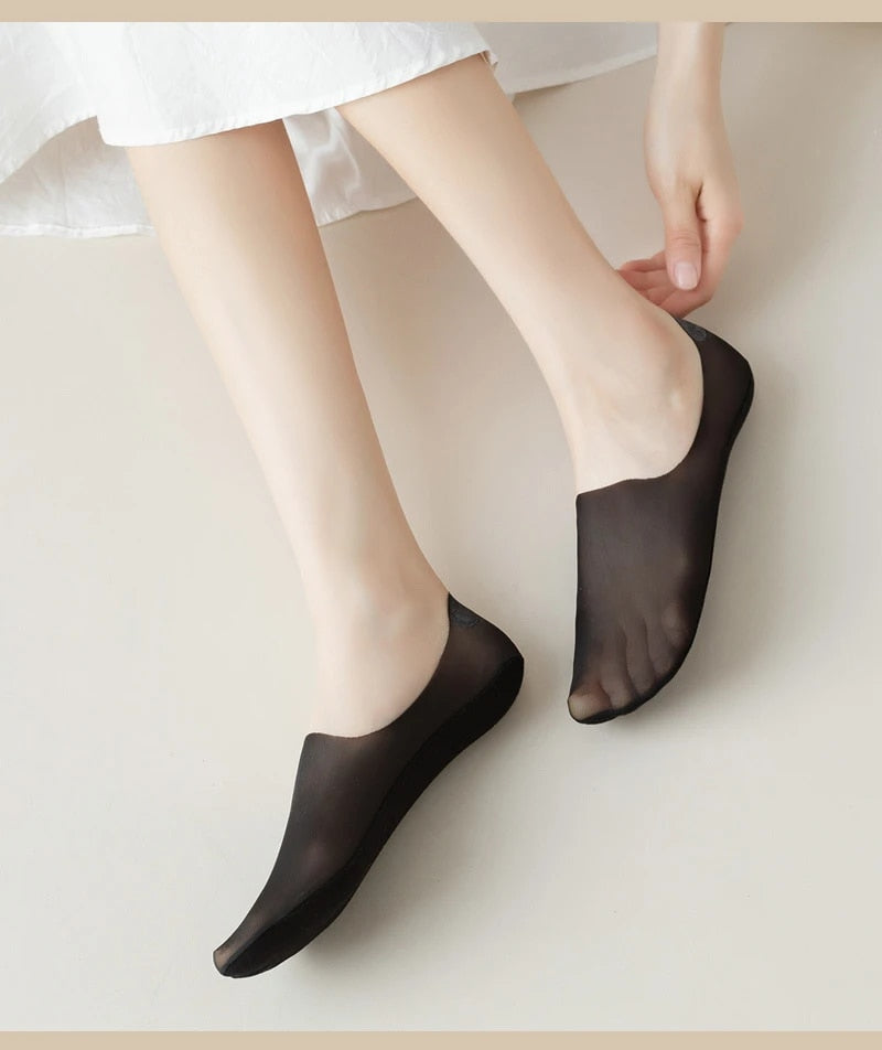 Silk Serene™ Przezroczyste skarpetki antypoślizgowe