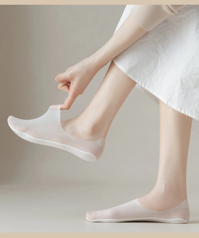 Silk Serene™ Przezroczyste skarpetki antypoślizgowe