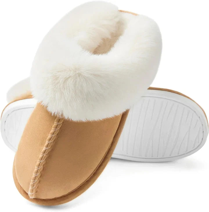 SnugStep™ Pluszowe kapcie domowe