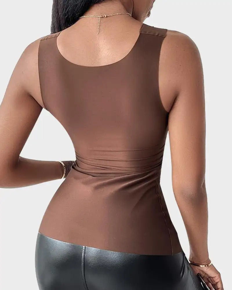 StretchWell™ Modelujący Top z Miękkim Wbudowanym Biustonoszem