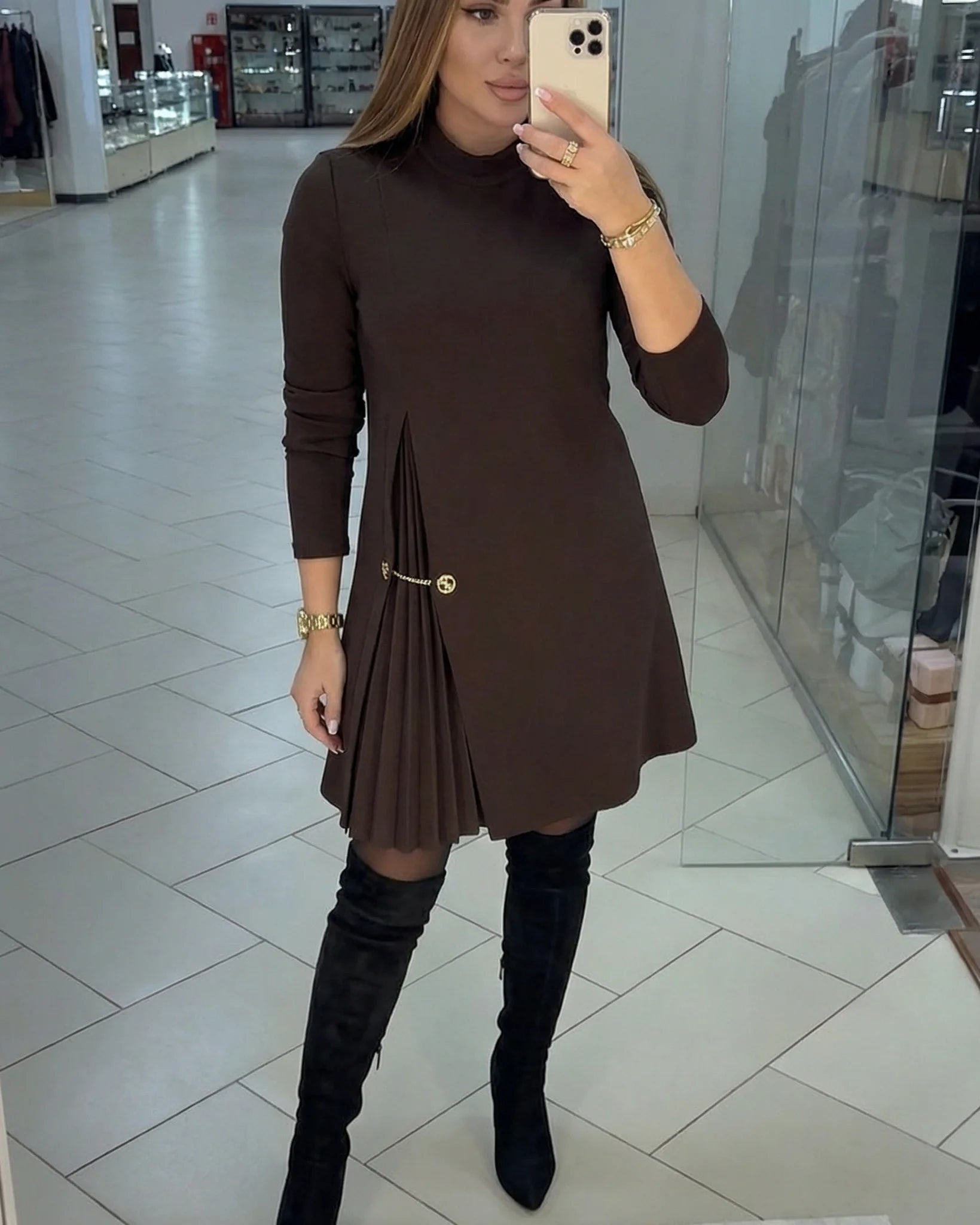 Giada Fiorini Elegant Lightweight Spring Dress - back view of the dress